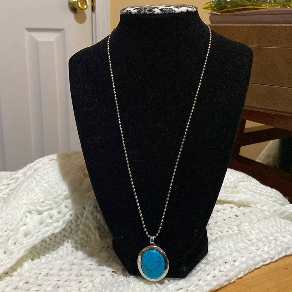 WCJ-stainless steel w/ howlite stone
